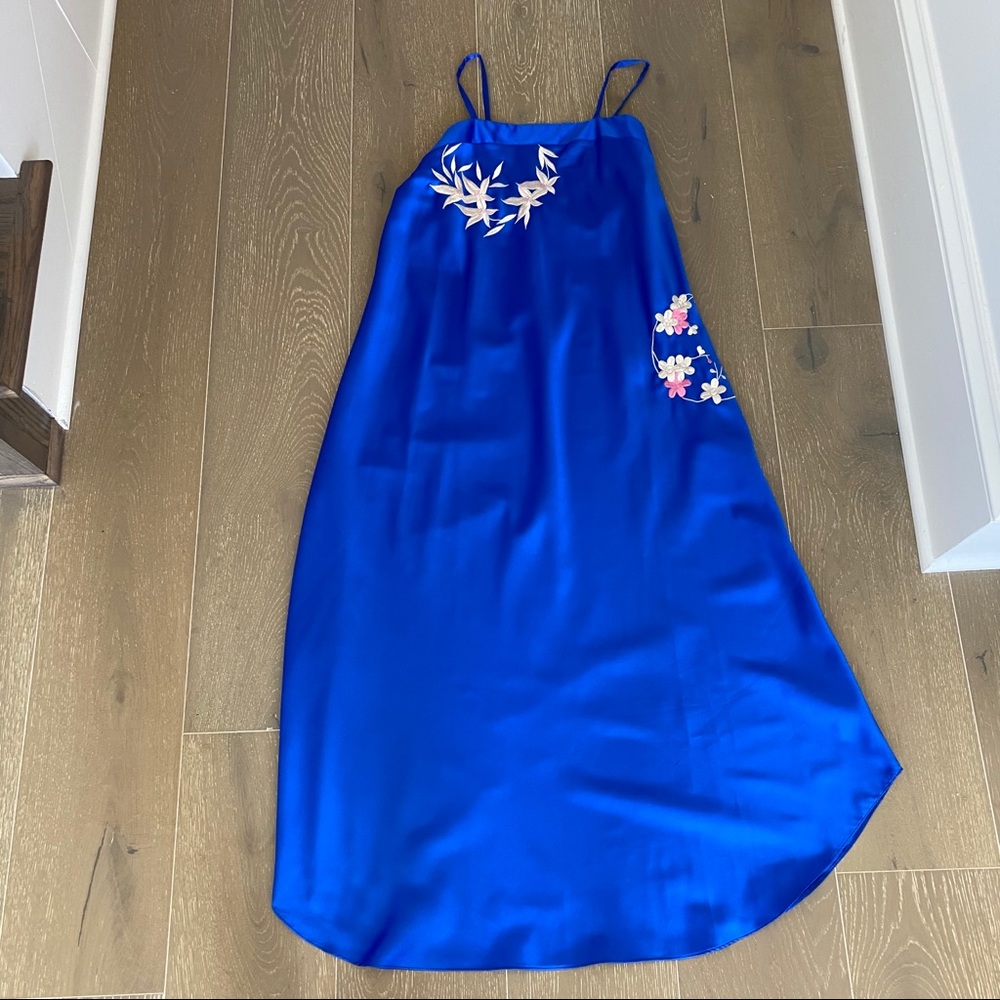 Natori Blue Chemise with Floral Embroidery